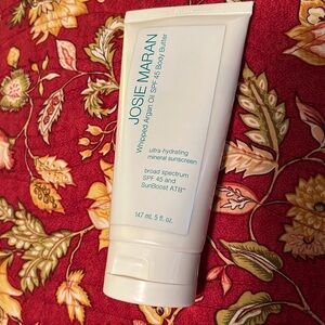 Josie Maran whipped spf 45 Body Butter